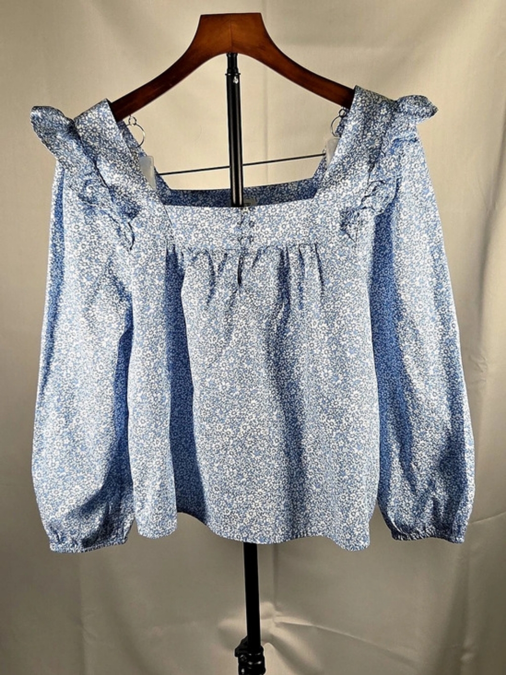 J.Crew Floral Blouse in Blue & White Size Medium